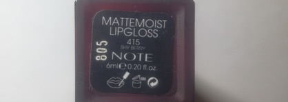 Турецкая стеснительная ягодка Note Mattemoist lipgloss