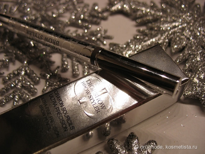 Рисовальных дел мастер: Ультра-тонкий карандаш для бровей Dior Diorshow Brow Styler Ultra-Fine Precision Brow Pencil