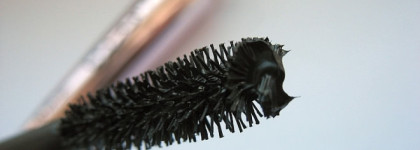 Бюджетная ТермоТушь для ресниц Divage Tube Your Lashes Hi-tech Volume Mascara #01: обещания и реальность