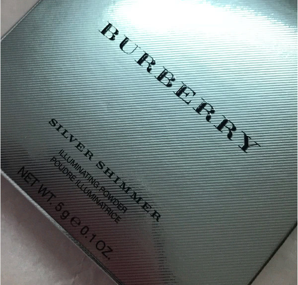 Burberry тональная основа для макияжа с эффектом сияния fresh glow