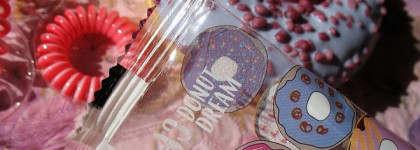 Сладости и радости: ароматизированные резинки-браслеты для волос Invisibobble The Traceless Hair Ring Original Cheatday Limited Collection