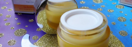 Зимний маст-хэв: Ночные маски для губ Petitfee Oil Blossom Lip Mask с маслом облепихи и с пятью ценными маслами