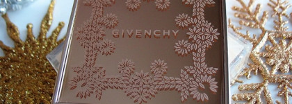 Моя прелесть: Givenchy Prisme Libre Mat-finish & Enhanced Radiance Loose Powder #05 Satin Blanc