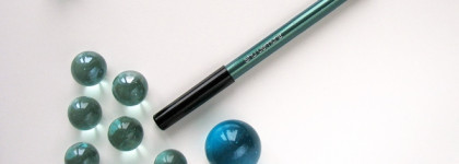 С мечтою о море: Карандаш для глаз Shu Uemura Drawing Pencil в оттенке ME Green 51