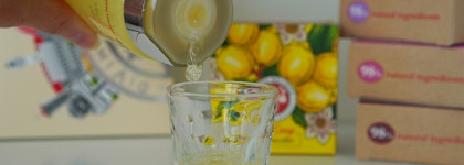 Какое средство для очищения лица вкуснее: Limoncello Divina Belezza или медовая Apivita?