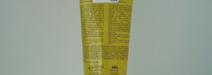 Какое средство для очищения лица вкуснее: Limoncello Divina Belezza или медовая Apivita?