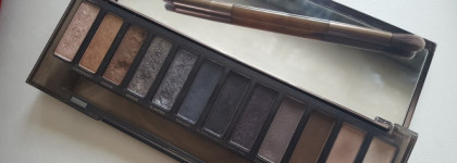 По праву идеальные тени Urban Decay Naked Smoky. Открой оттенок настроения