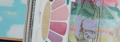 Essence Mermaid eyeshadow box 03 my shell is in the castle