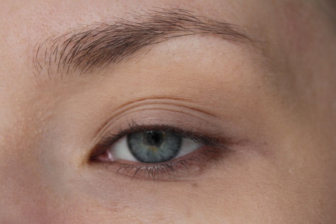 Для тех, кто любит четкость - ультратонкий карандаш для бровей Limoni Super Slim Brow Pencil