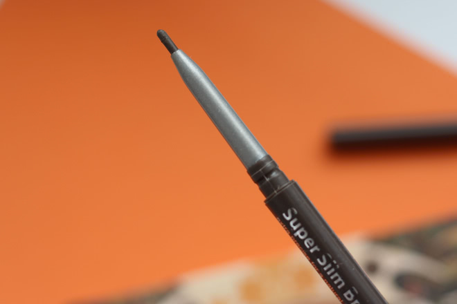 Для тех, кто любит четкость - ультратонкий карандаш для бровей Limoni Super Slim Brow Pencil