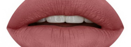 Huda без добра. Обзор жидкой матовой помады Huda Beauty Liquid Matte в оттенке Bombshell