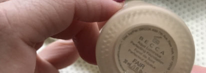 Becca Aqua Luminous Perfecting foundation. Glow must go on