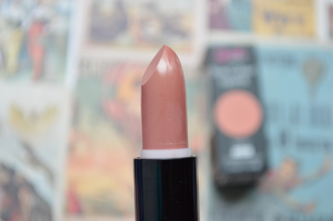 Нежнейшая нюдовая Губная помада Sleek True Color Lipstick в оттенке Liqueur
