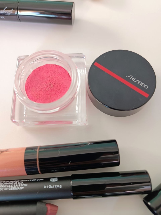 Minimalist Whipped Powder Blush от Shiseido