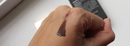 Белорусская Наташа Денона? Знакомство с брендом StasyAlex: жидкий пигмент Matte Glaze в оттенке Bistre и палетка теней Eagle Smoke