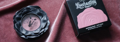 Пыльная роза: румяна Everlasting blush в оттенке Rosebud от KVD Beauty