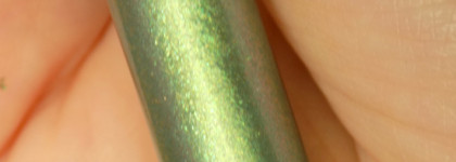 Стойкий лайм с ManlyPro Glitter Liner #Chrysolite