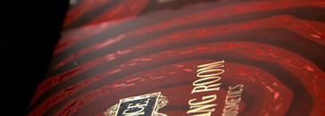 Магия красного вместе с палеткой Melt Cosmetics x Beetlejuice Waiting Room