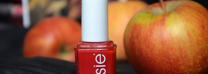 Лак для Белоснежки - Essie Nail Lacquer #61 "Russian roulette"