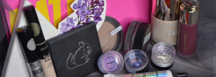 Загадочный образ по мотивам картины "Сирень" Михаила Врубеля