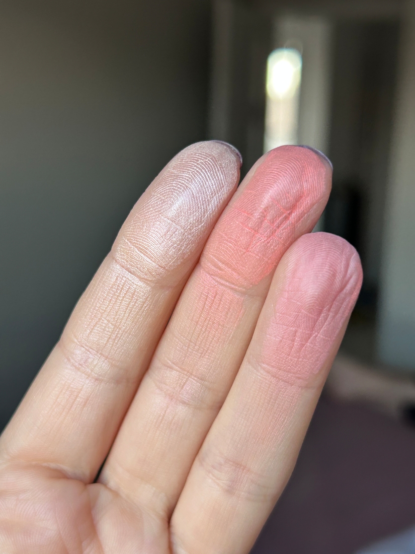 Свотчи сделаны при дневном свете