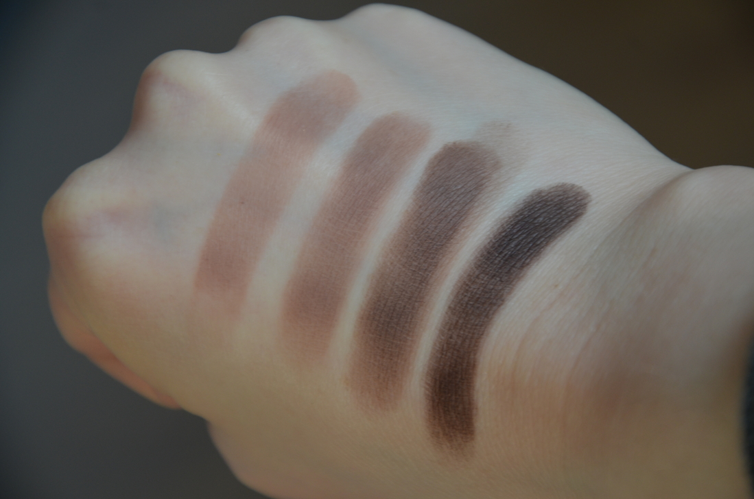 Свотчи сделаны при дневном свете