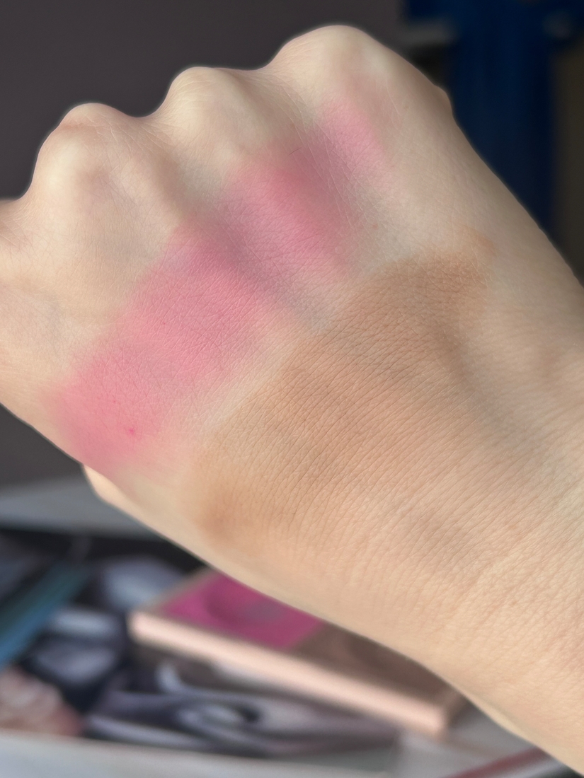 Свотчи сделаны при дневном свете