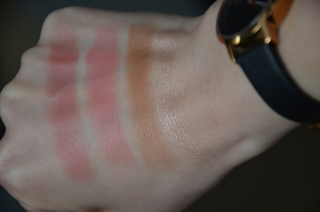 Дневной пасмурный свет.