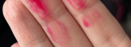 Хайповое масло от Gisou Honey Infused Lip Oil в оттенке Cherry on the Cake