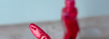 Хайповое масло от Gisou Honey Infused Lip Oil в оттенке Cherry on the Cake