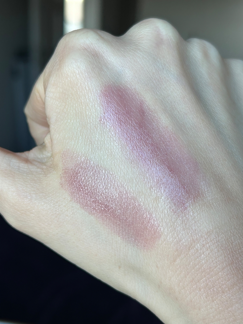 Свеженанесенная. Дневной свет у окна.