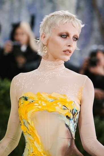 Макияж на двоих: образ с Met Gala 2026