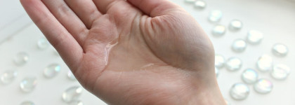 Деликатное очищение - Сыворотка Biore для демакияжа