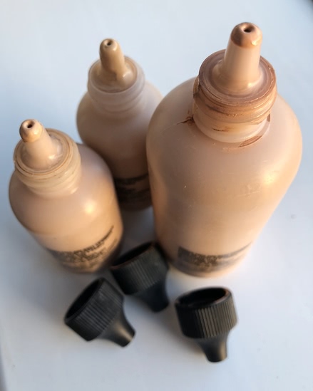 Тональная основа Mac Face and Body Foundation в оттенках С1 С2 С3 - Попробуй найти самозванца