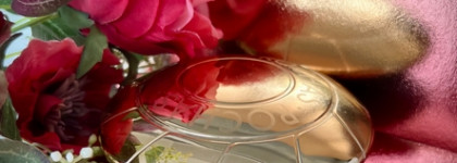 Древность и редкость - пудра Loose Powder, 701, Opaline Pink, Rochas