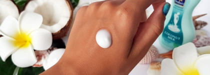 Кокосовое масло всему голова - обзор лосьонов для тела Parachute