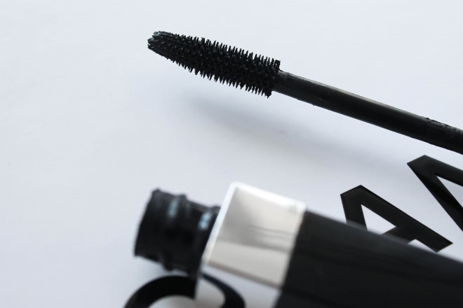 Разочароваться или полюбить? Chanel Inimitable Intense в цвете 10 Noir