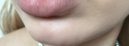 Моя бесконечная любовь NYX  LIP Liner Nude Beige