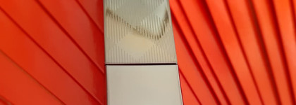 Burberry Kisses Sheer Moisturising shine lip color в оттенке #217 English rose