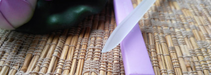 Красивая кутикула и крепкие ногти. Необрезной маникюр вместе с пилкой Orly Crystal Line