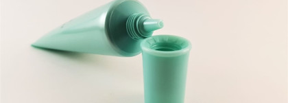 Крем для век 25+. Limoni Ультраувлажняющий крем для век с гиалуроновой кислотой Hyaluronic Ultra Moisture Eye Cream