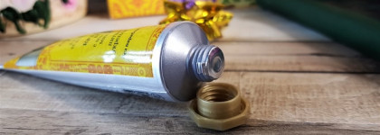 Ароматный новогодний набор Gourmandise Набор Трио кремов для рук