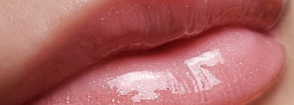 Rimmel oh my gloss! № 140 Glossip girl