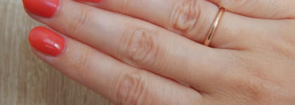 Разношёрстная коллекция лаков для ногтей