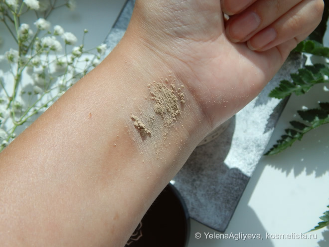 Cравнение минеральных основ Ofra Derma Mineral Makeup Loose Powder Foundation, Kristall Minerals cosmetics для проблемной кожи и Gosh Mineral Powder. Тест-драйв в течение дня