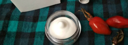 Чудесная дикая роза поможет вашей коже восстанавливаться быстрее c Dr. Konopka's Face Regenerating Mask