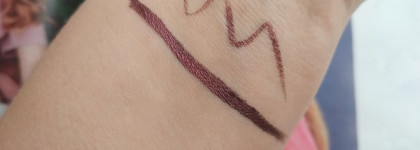 Гранд стрелки с Essence Melted chrome eyeliner