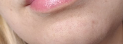 Catrice Tinted Lip Glow Balm - пока твои губы ещё алые