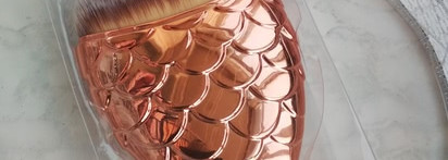 Кисть для тональной основы Valori fashion Рыбка