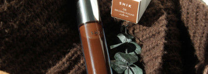 Не опять, а снова. Total Brown: ухаживающий блеск для губ Shik Lip Gloss Care 08 Brown Sugar Intense